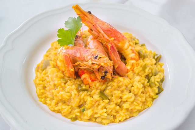 Risotto allo zafferano: ecco come farlo, ingredienti e ricetta